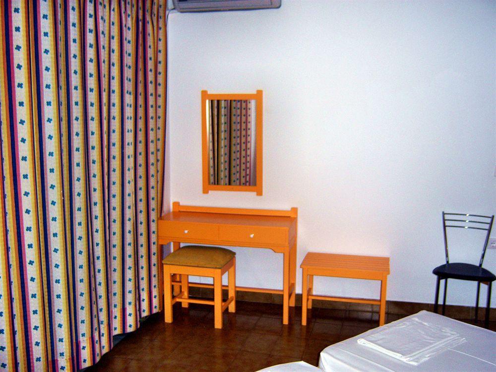Fantasia Hotel Apartments Kos Bagian luar foto