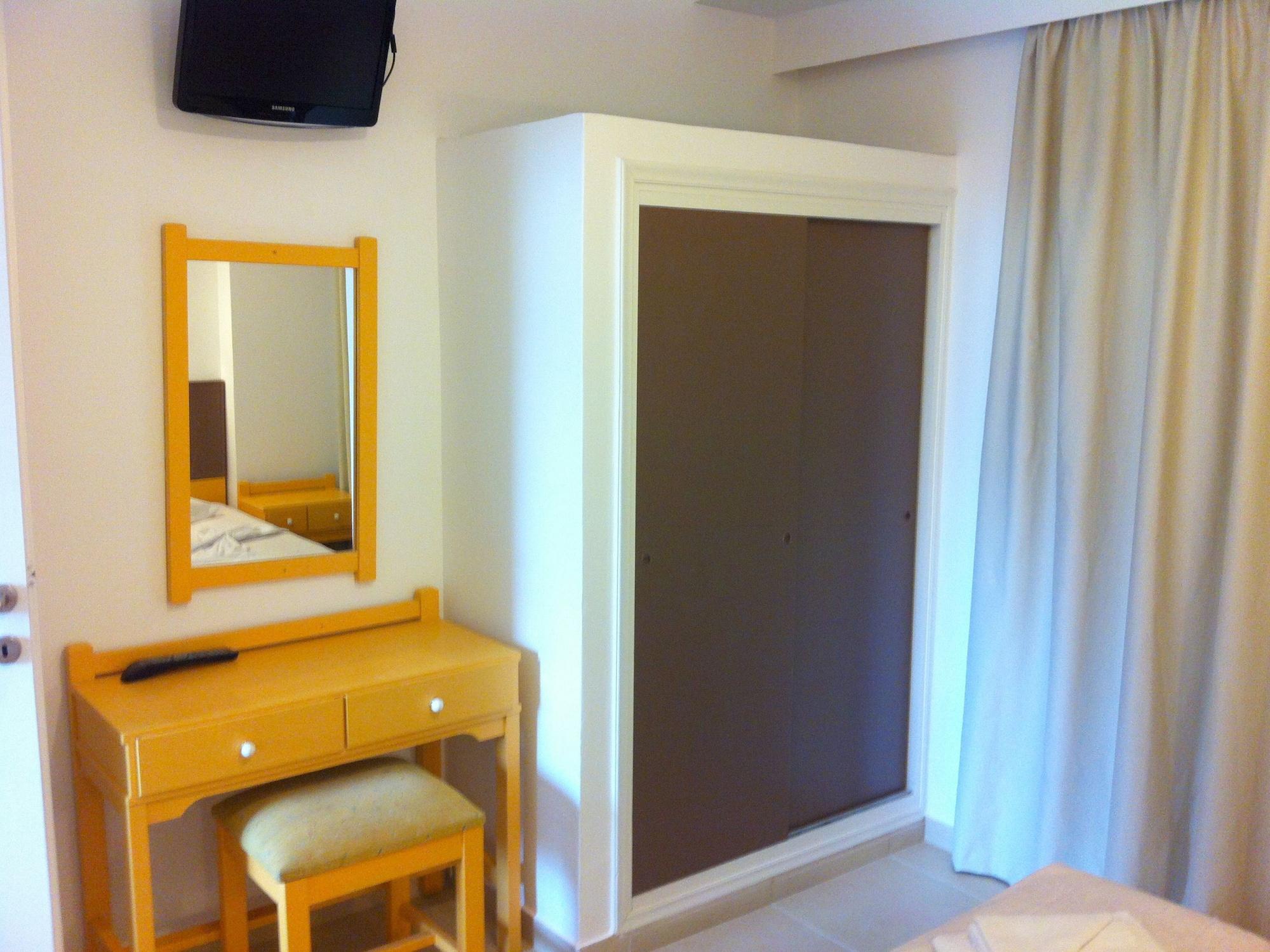 Fantasia Hotel Apartments Kos Bagian luar foto